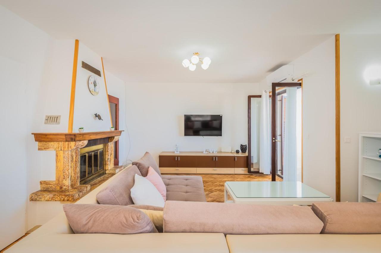 Adriatic Seaview Apartment 오미스 외부 사진