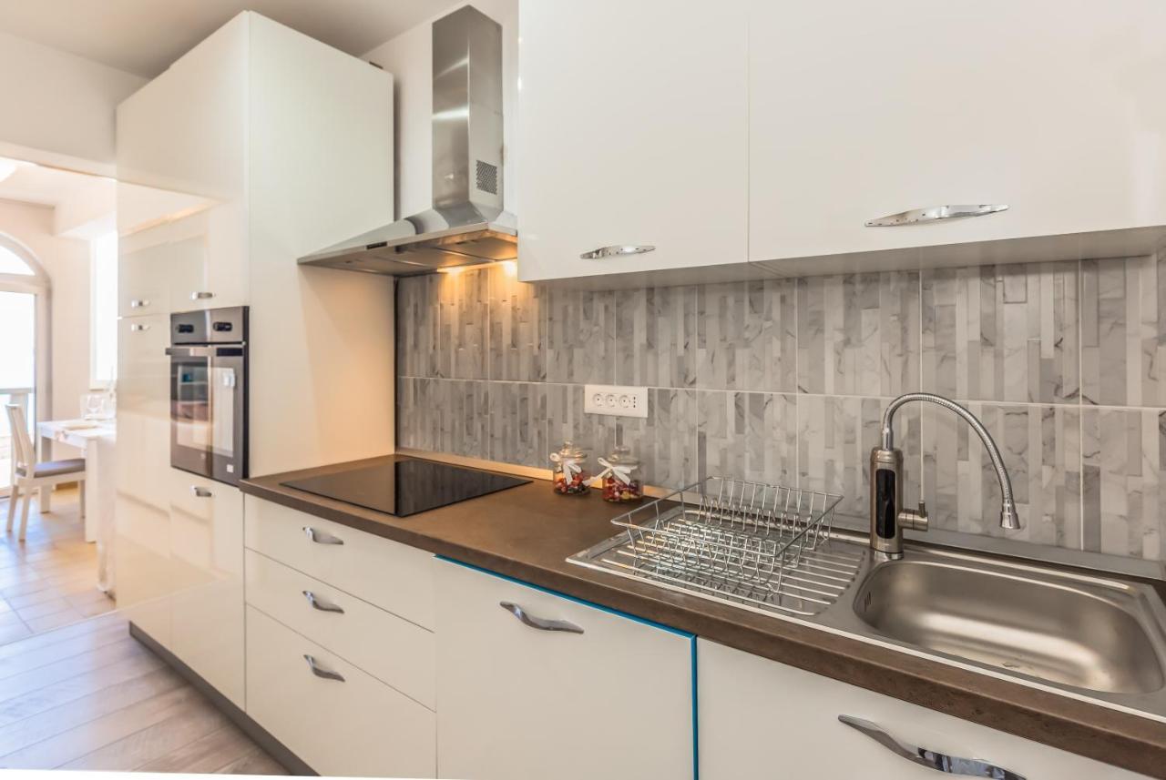 Adriatic Seaview Apartment 오미스 외부 사진