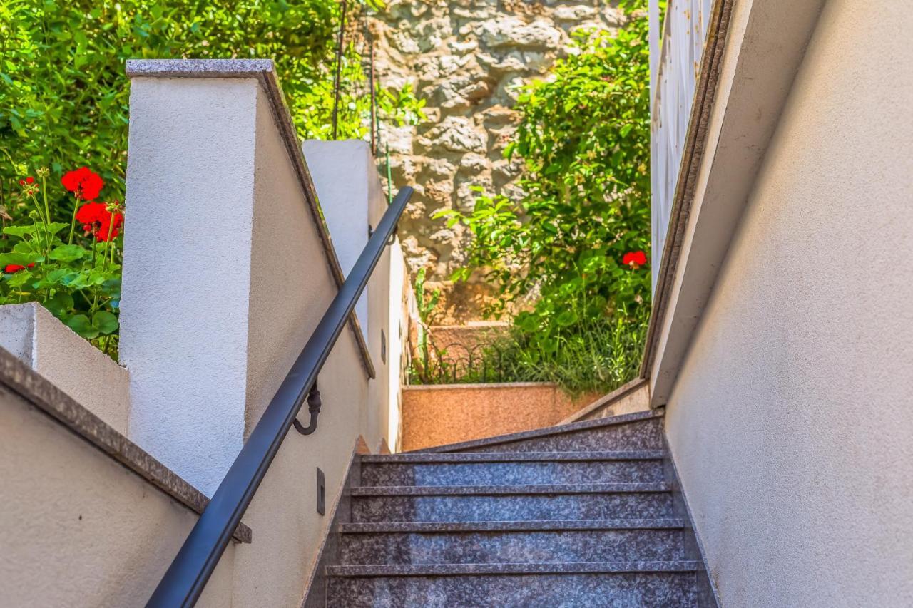 Adriatic Seaview Apartment 오미스 외부 사진